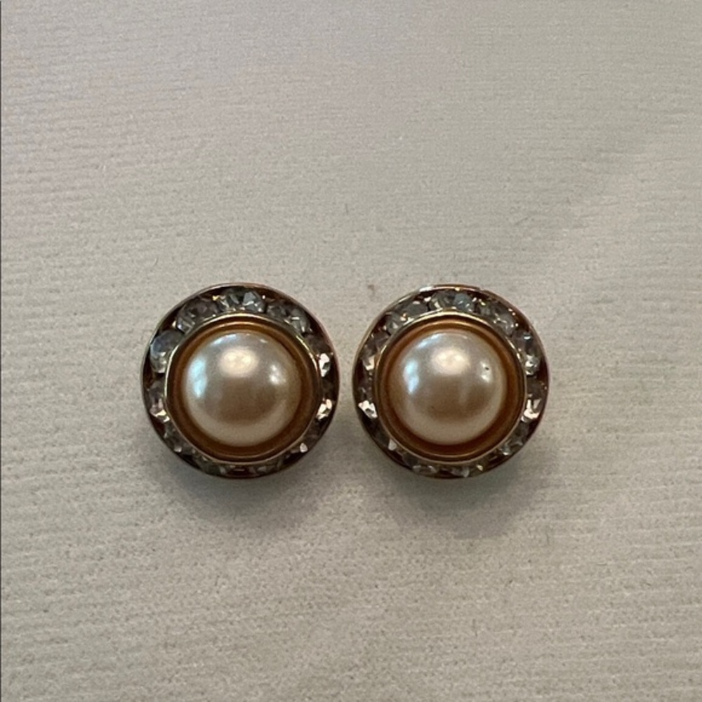 Faux Pearl & Crystal Stud Earrings | Classic Gold Tone